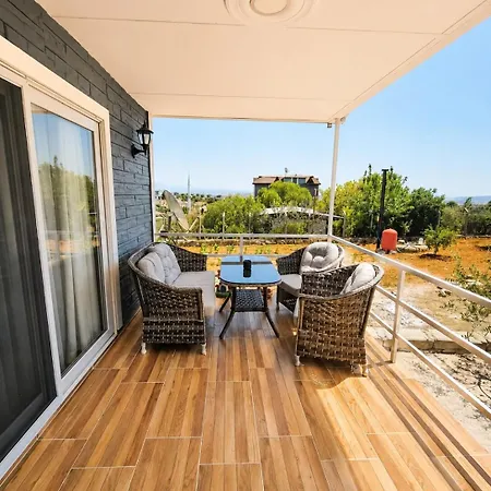 Cozy Retreat Near Airport Patio & Nature * Gorece